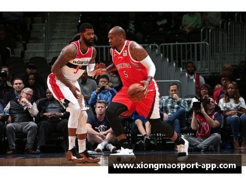 从不被看好的新星到NBA赛场的亮眼之光：Clemons的篮球旅程